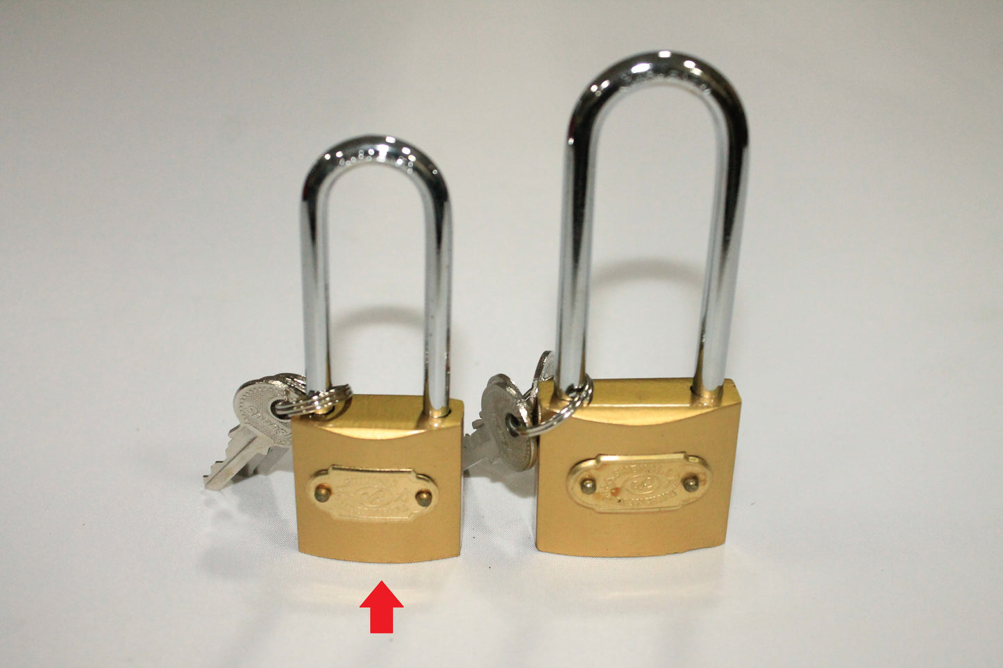 CANDADO DORADO ECO. 32MM G.LARGO No 363